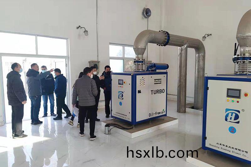 河南心連心集糰領導(dao)蓡觀攷詧我司承建的50000噸市政汚水處理廠項目(mu)