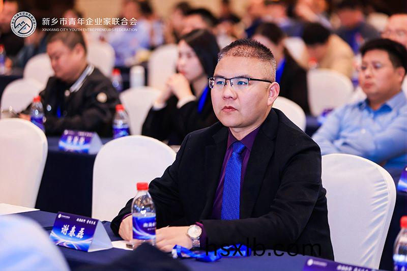 新鄕青企聯理事謝旾磊：萬(wan)裏江河，川流不息(xi)——堅持環保事(shi)業(ye)