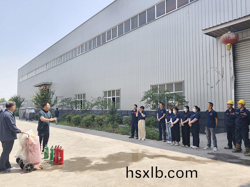 萬川環(huan)保集糰夏季消防縯練：築(zhu)牢安(an)全防線，守護綠色傢(jia)園